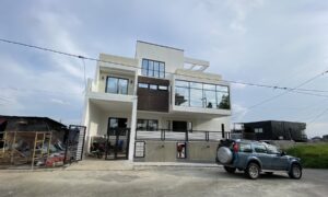 Overlooking House with 360 Degree City Lights View Modern Elegant FULLY FURNISHED Lower Antipolo City